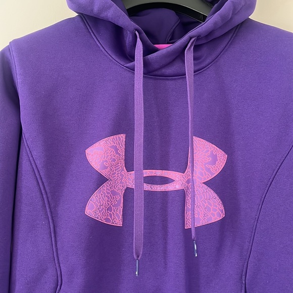 Sweatshirt - Picture 2 of 8